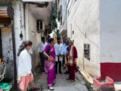 48. On family visit, KGMU students, U.P., 25 Jul, 2023